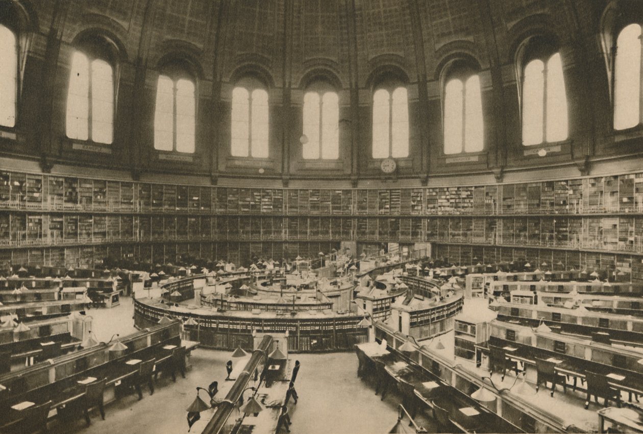 Reading Room of the Great Library på British Museum sett fra inngangen, c1935. av Fleming