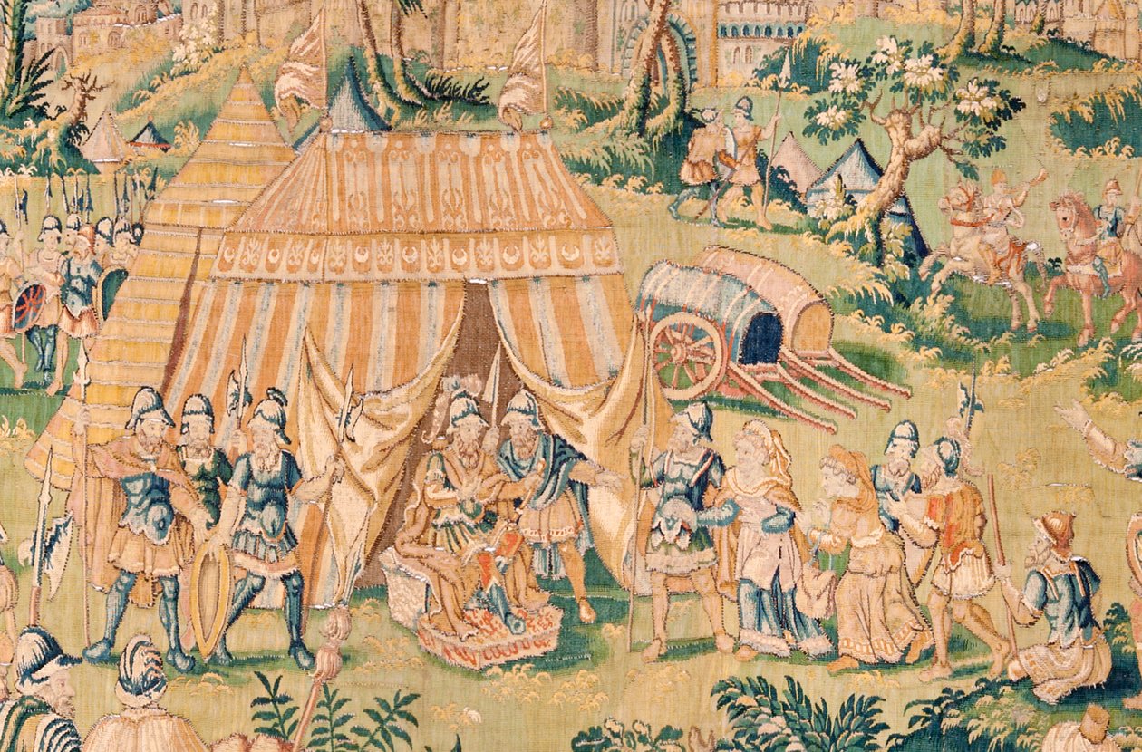 flamsk billedvev. Serien Judiths bok. Judith før Holofernes (Judith ante Holofernes). Femte billedvev i serien. Produksjon Nederland, Brussel(?). Andre halvdel av 1500-tallet. Stoff Ull. Plassering Church of Saint Nicholas of Bari (mus av Flemish School