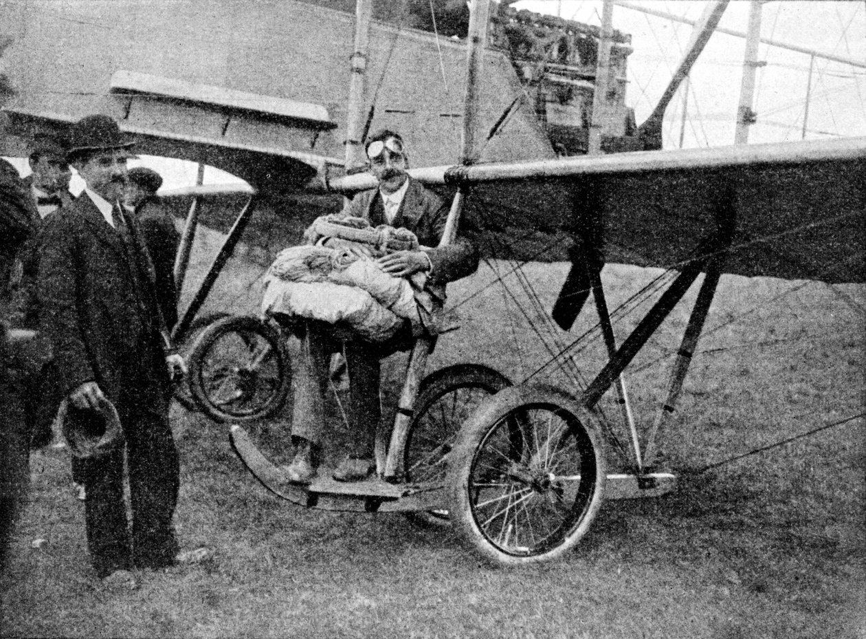 Det første fallskjermfallet fra et fly i England, 1914 1934 av Flight Photo