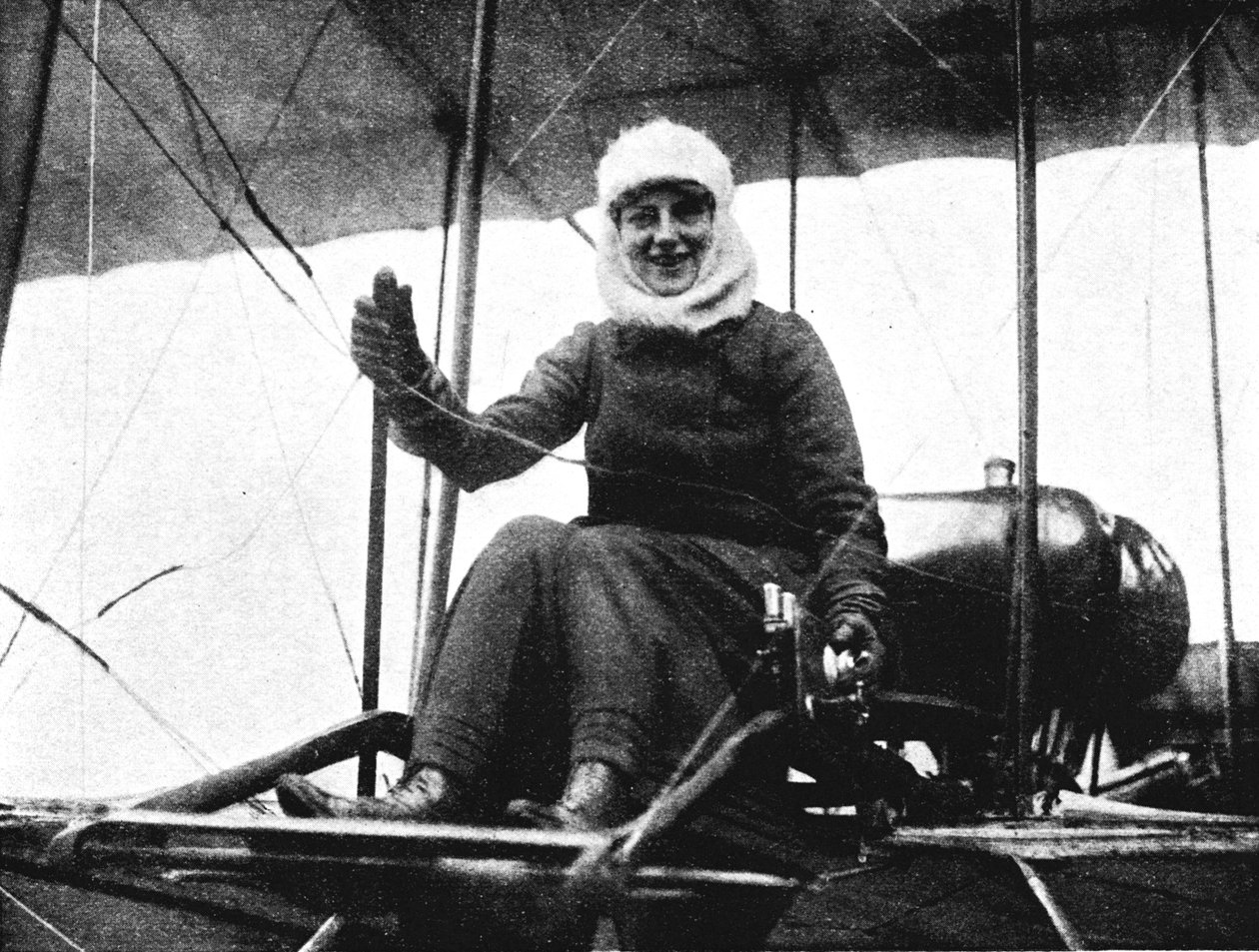 Den andre britiske kvinnelige piloten: Mrs. de Beauvoir Stocks i hennes Farman-biplan, 1911 1933 av Flight Photo