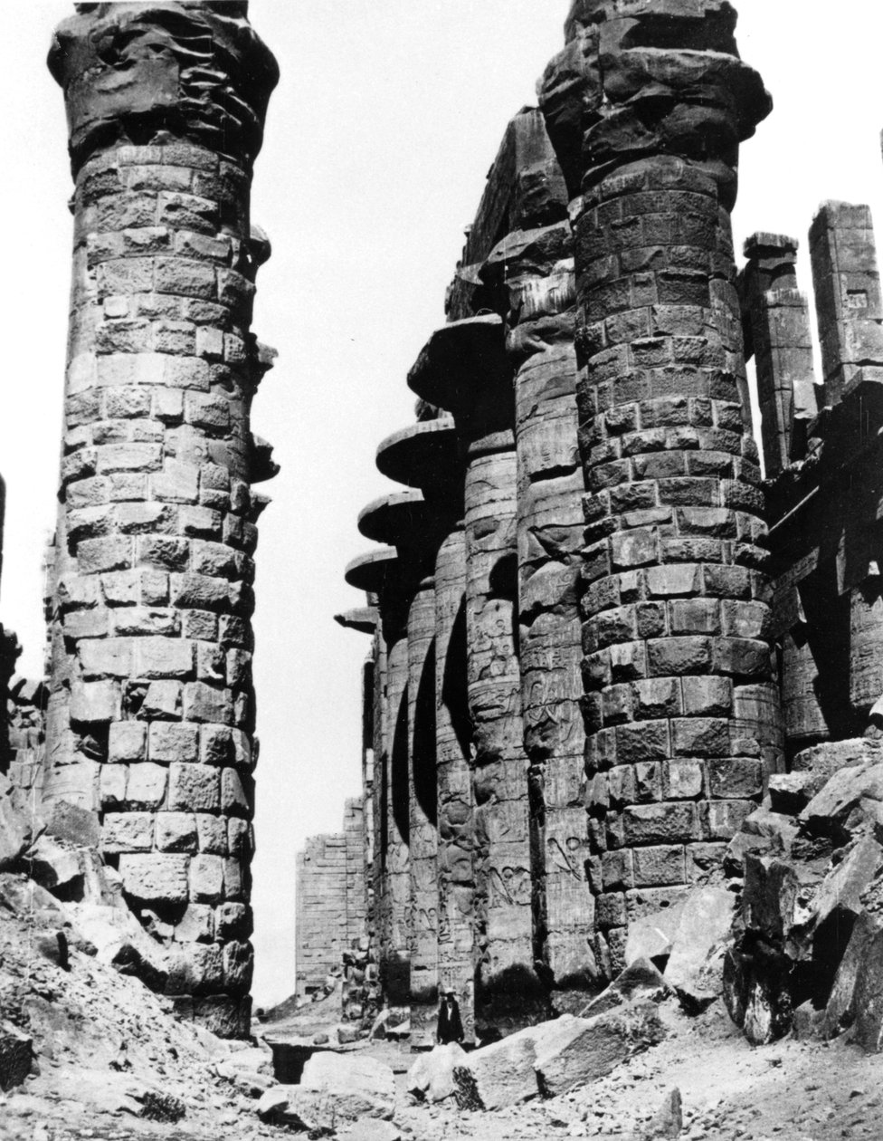 Kolonnade, hypostyle hall, Egypt, 1878 av Félix Bonfils