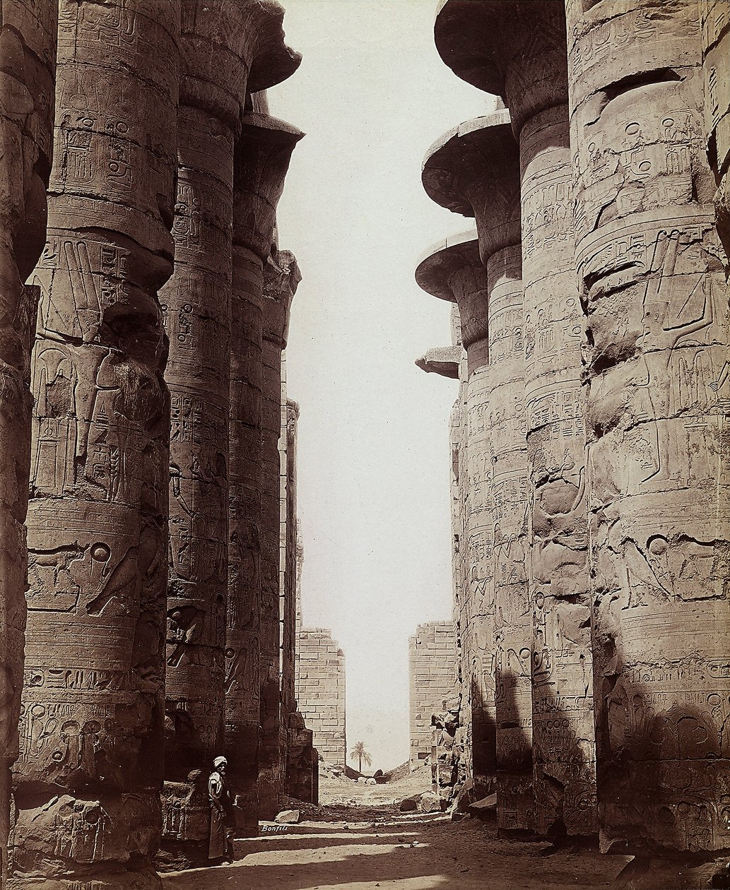 Søyler av hypostilhallen til Amon-Ras store tempel i Karnak, Egypt av Félix Bonfils