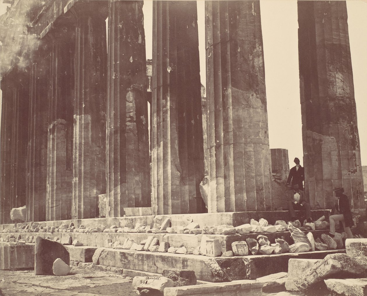 [Detaljer om Colonnade of the Parthenon, Athen], ca. 1870-årene. av Félix Bonfils