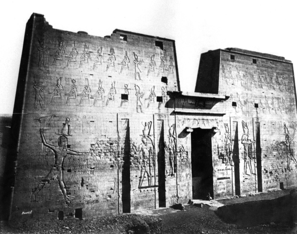 Edfu, Nubia, Egypt, 1878 av Félix Bonfils