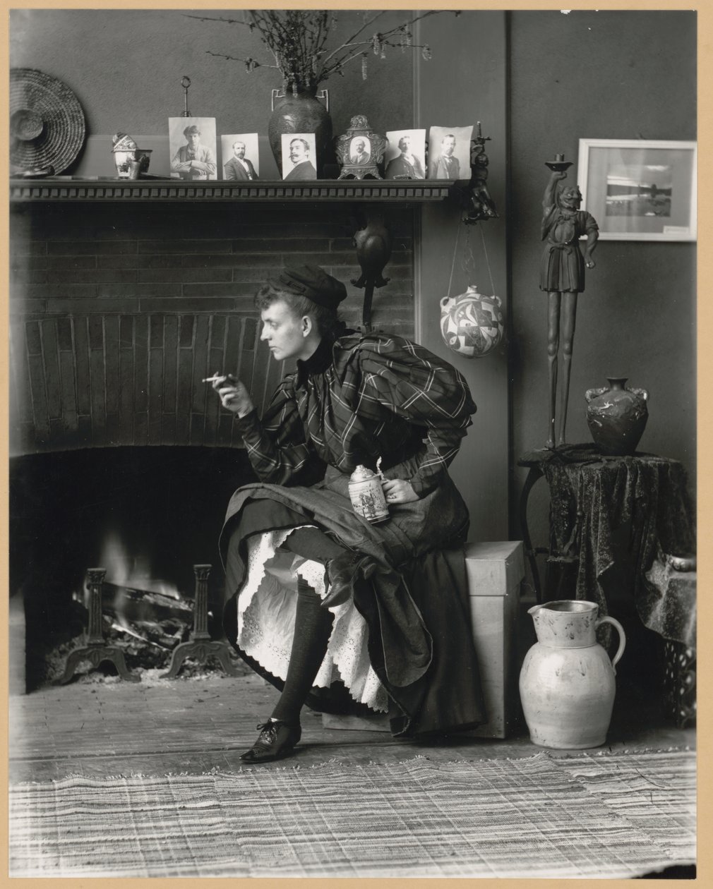 Frances Benjamin Johnston, selvportrett (som 