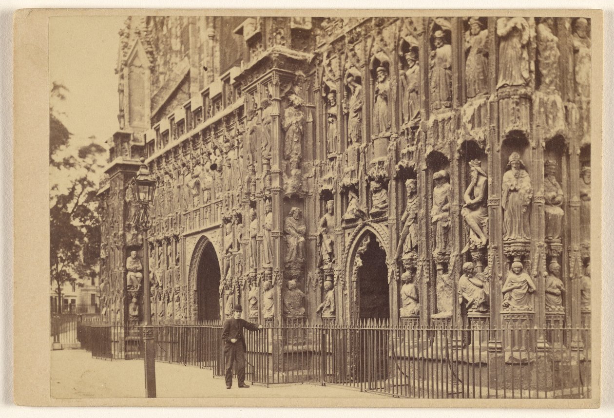 [En katedral, muligens Exeter] av Francis Bedford