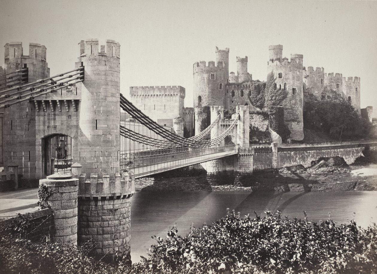 Conwy Castle og hengebroen sett fra øya (687) av Francis Bedford