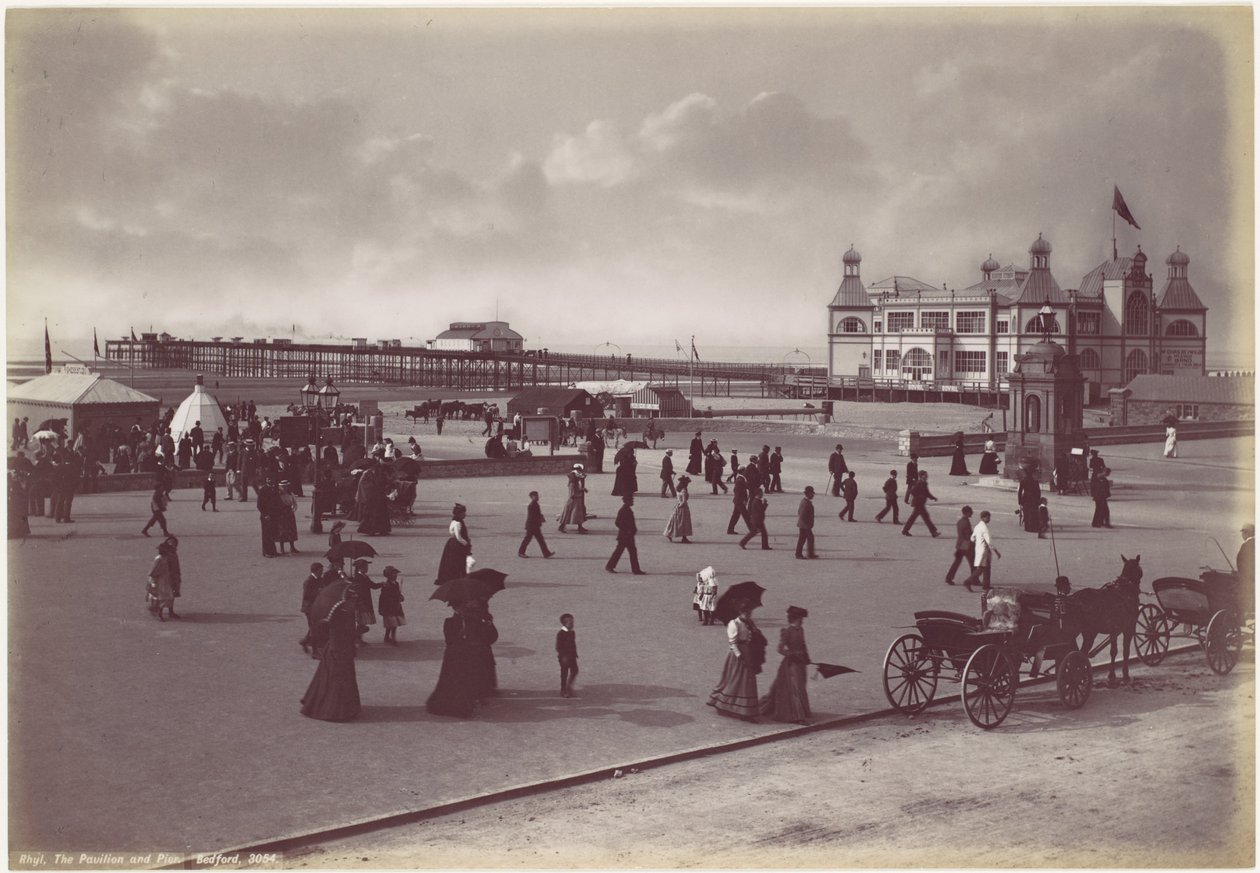 Rhyl. Paviljongen og brygga av Francis Bedford