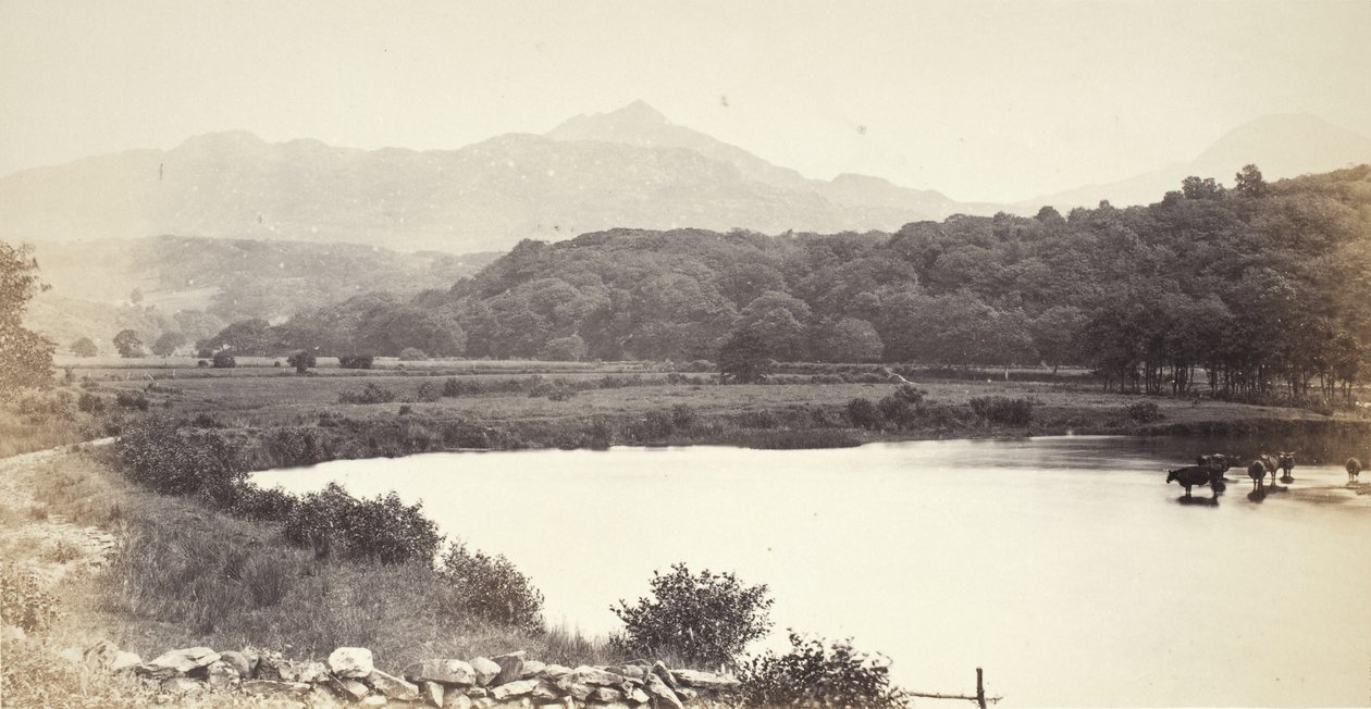 Elven Glaslyn og fjell (513) av Francis Bedford