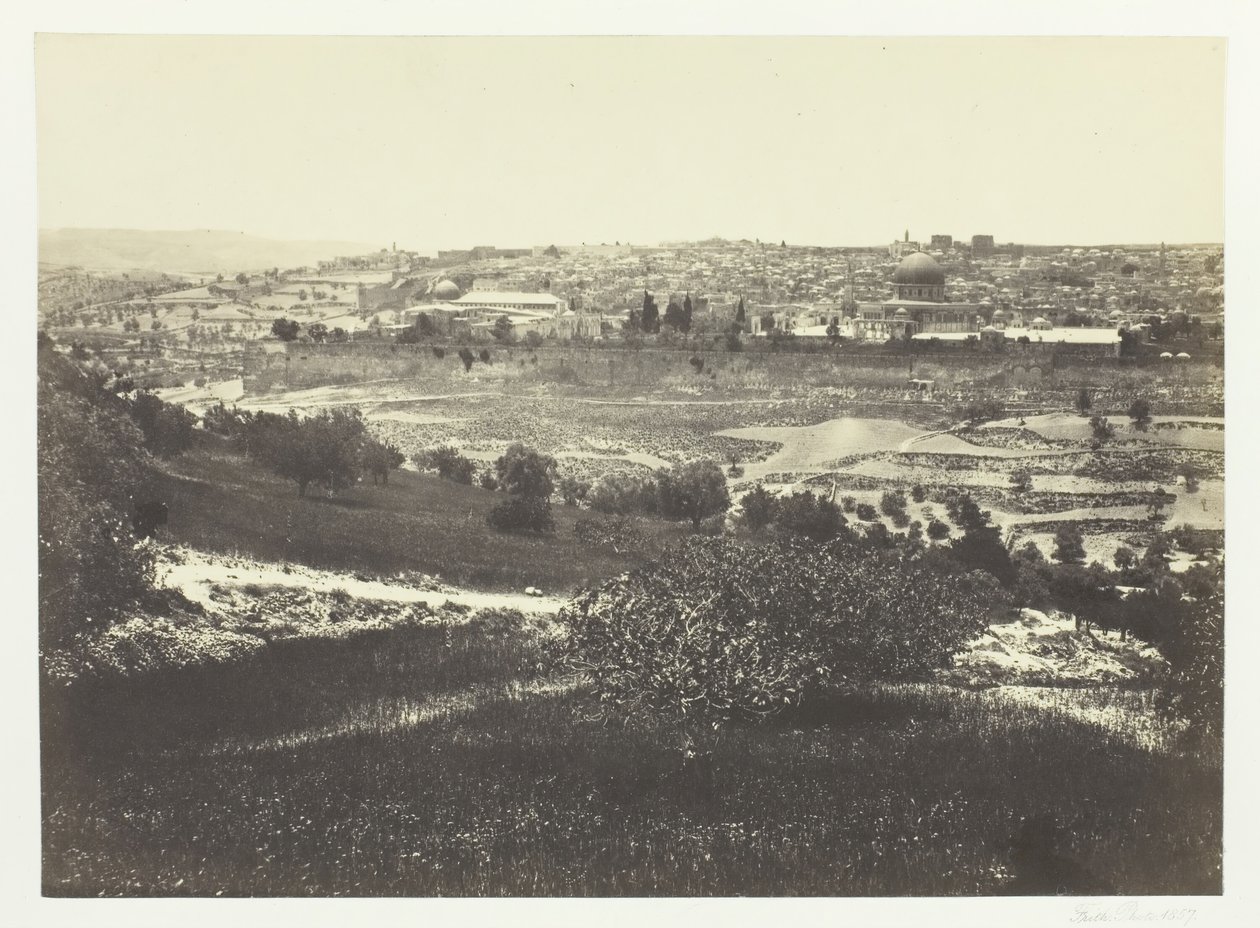 Jerusalem, fra Oljeberget, nr. 1, 1857. av Francis Frith