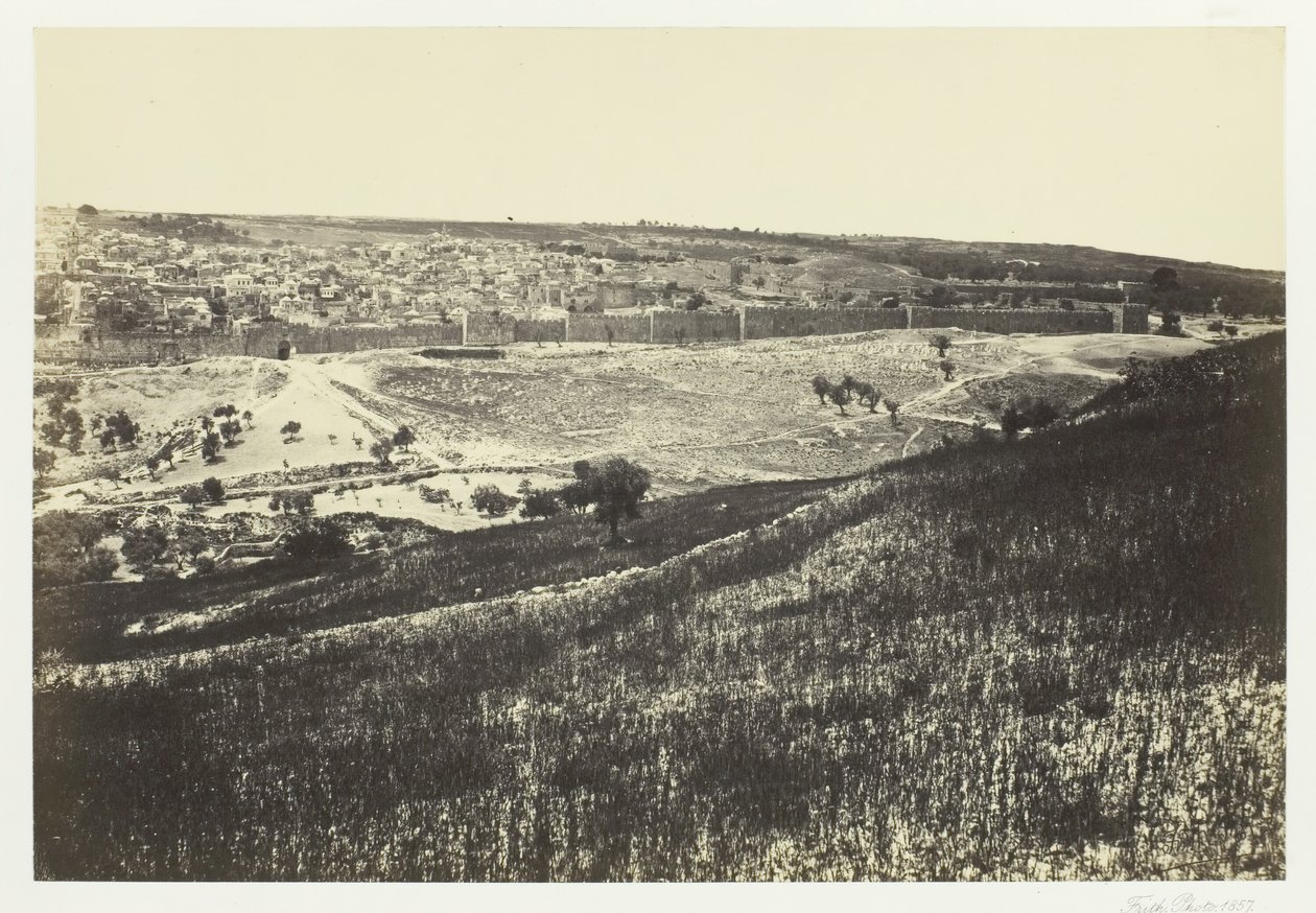 Jerusalem, fra Oljeberget, nr. 2, 1857. av Francis Frith