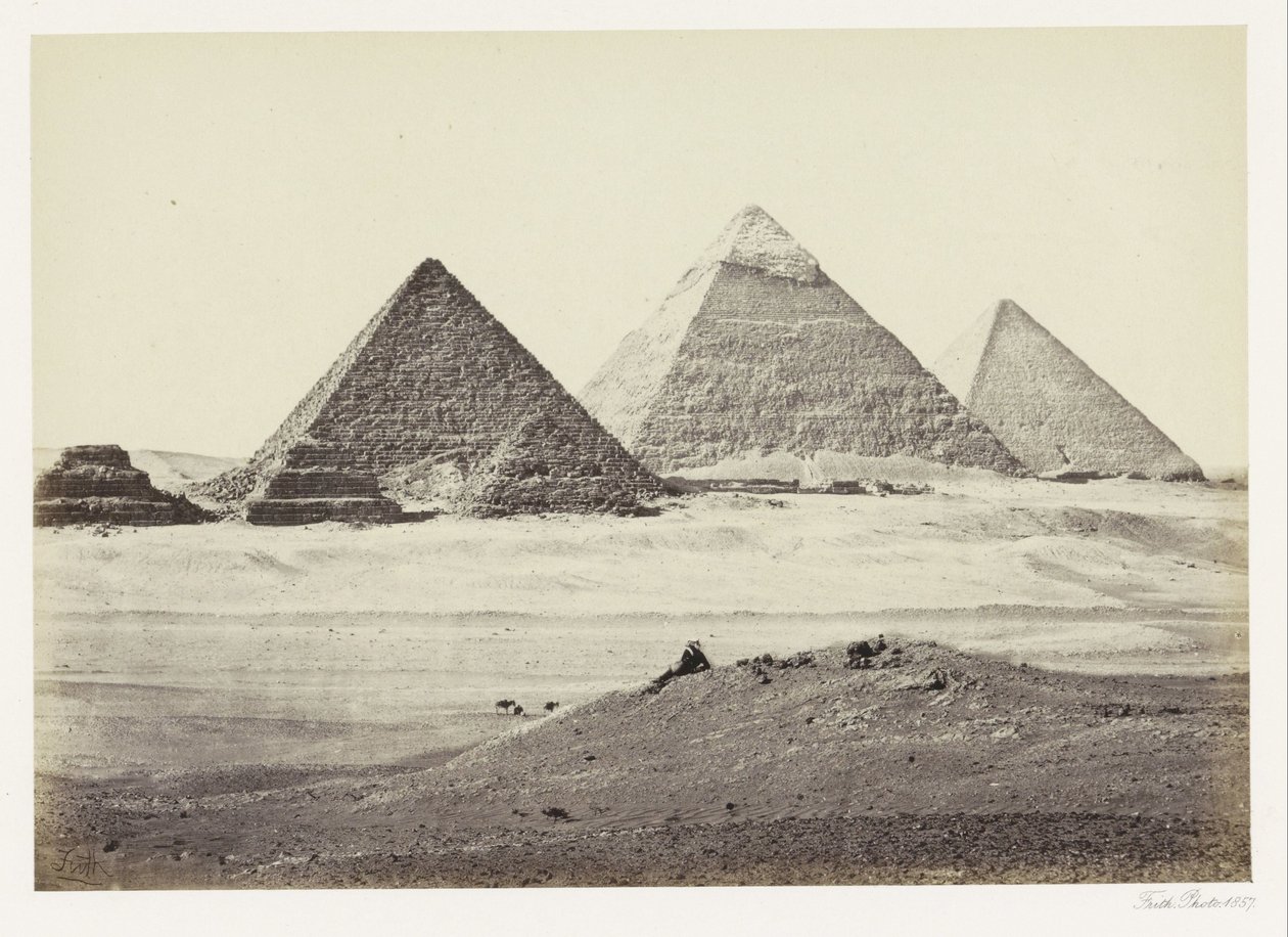 Piramides van Gizeh Pyramidene i El Geezeh. Fra sør-vest (tittel på objekt) av Francis Frith