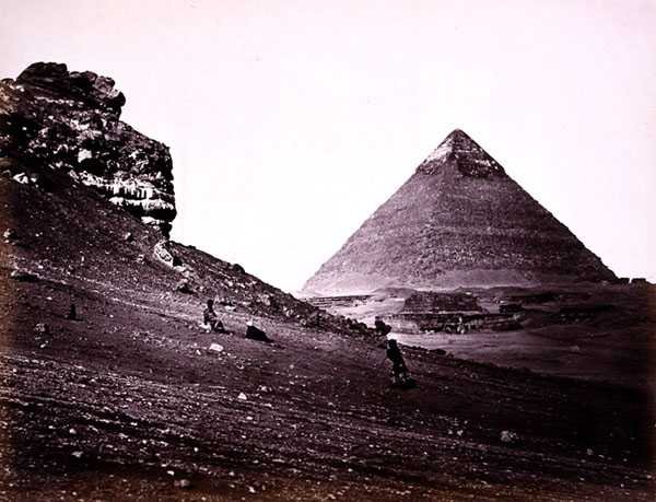 Andre pyramide ved El-Geezah, fra sørøst av Francis Frith