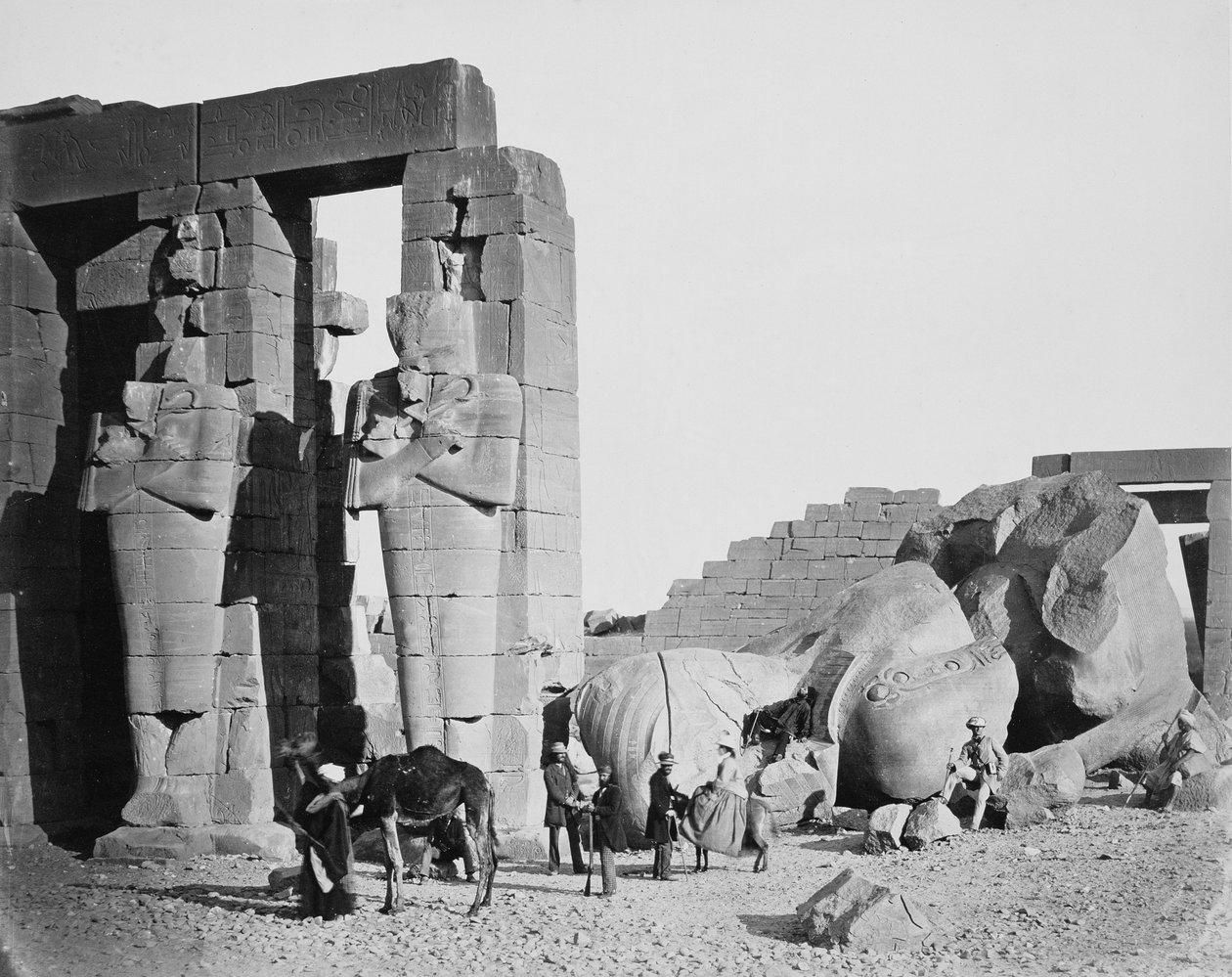 Ramesseum, Theben, Egypt, 1858 av Francis Frith