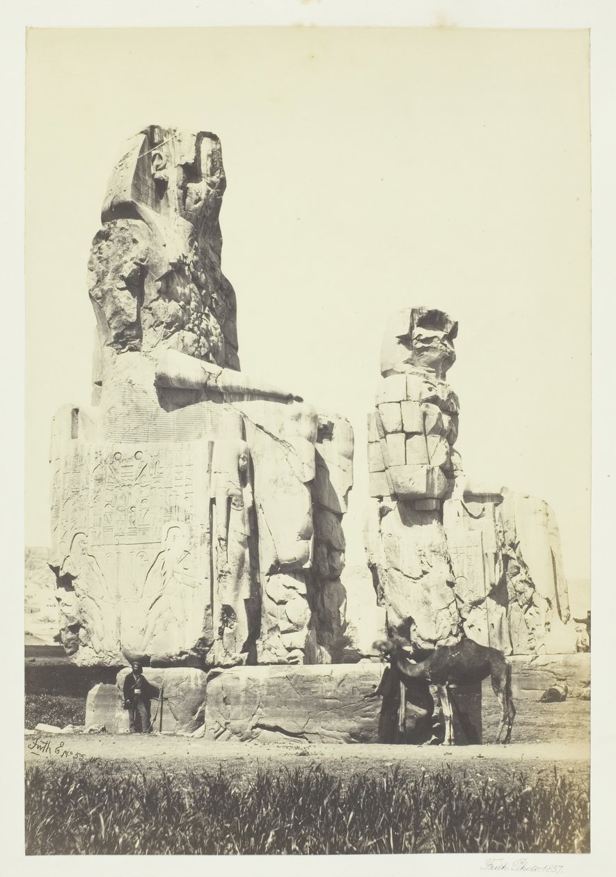 Statuene av Memnon, Thebensletten, 1857. av Francis Frith