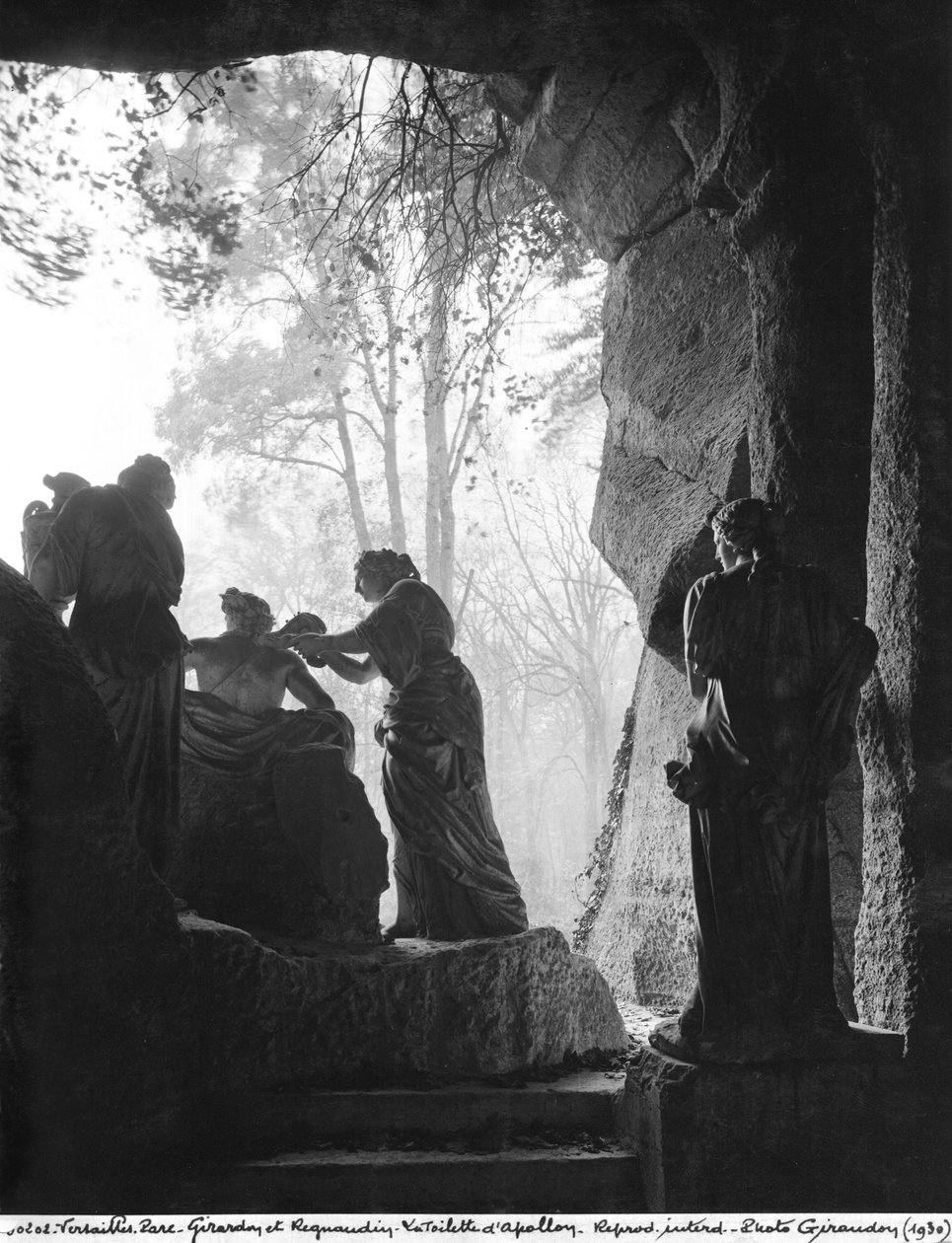 Apollo Tended by the Nymphs in the bosquet of the Baths of Apollo, beregnet på Thetis-grotten, henrettet med assistanse av Thomas Regnaudin (1622-1706) 1666-75 (marmor) av Francois Girardon