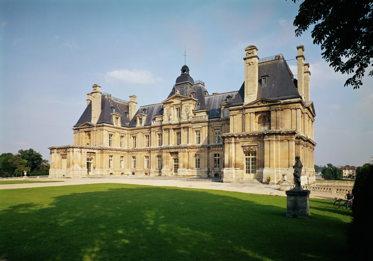 Utsikt over vestfasaden til Chateau de Maisons-Laffitte, bygget 1642-51 av Francois Mansart