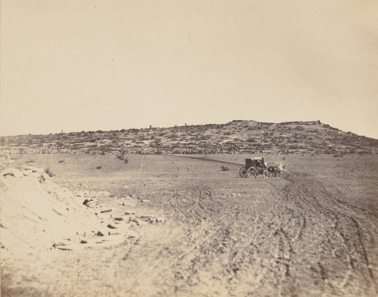 [Site of Execution of Emperor Maximilian], 1867.    1180294   no       norwegian Successfully Translated  Original: New Haven CT. Yale College and State House in 1830 Translat: New Haven CT. Yale College and State House in 1830 1337425 no norwegian Success av Francois Aubert