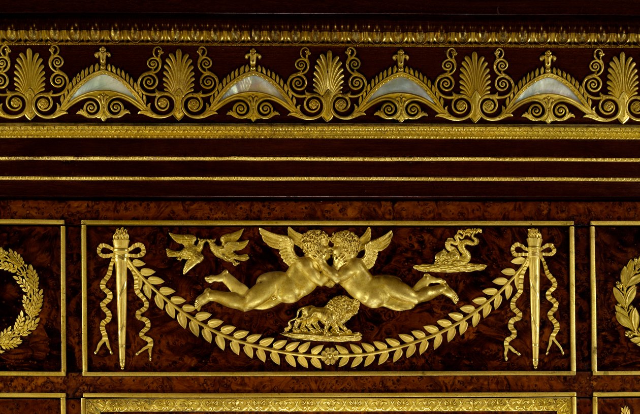 Møbler: detaljer om garderobedrivhusjuvelene til Impress Josephine de Beauharnais (Marie-Joseph-Rose de Tascher de la Pagerie) (Marie Joseph Rose) (1763-1814) laget av tre, forgylt bronse av Francois Jacob-Desmalter (Jacob Desmalter ) (1770–1841) av Francois Honore Georges Jacob Desmalter