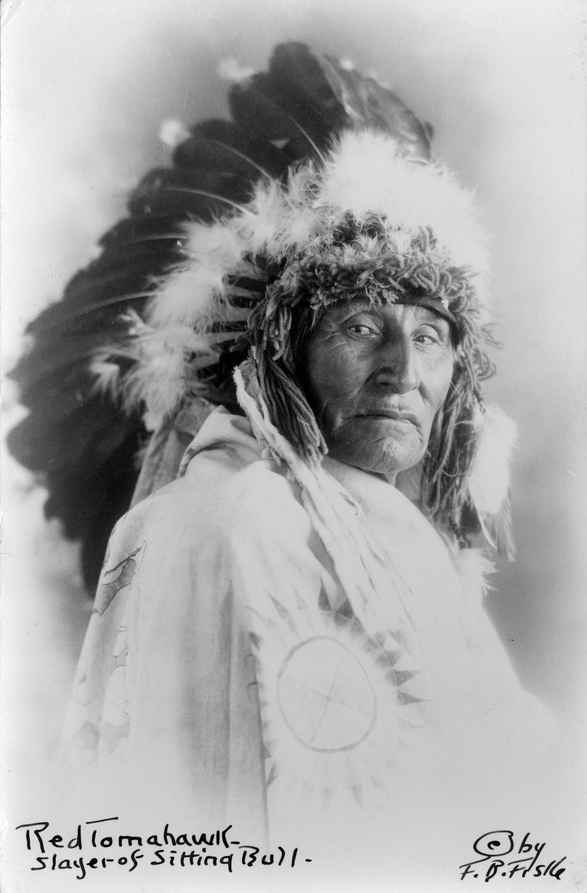 Red Tomahawk, dreper av Sitting Bull, ca. 1890-1910 (s/hvitt-bilde) av Frank Bennett Fiske