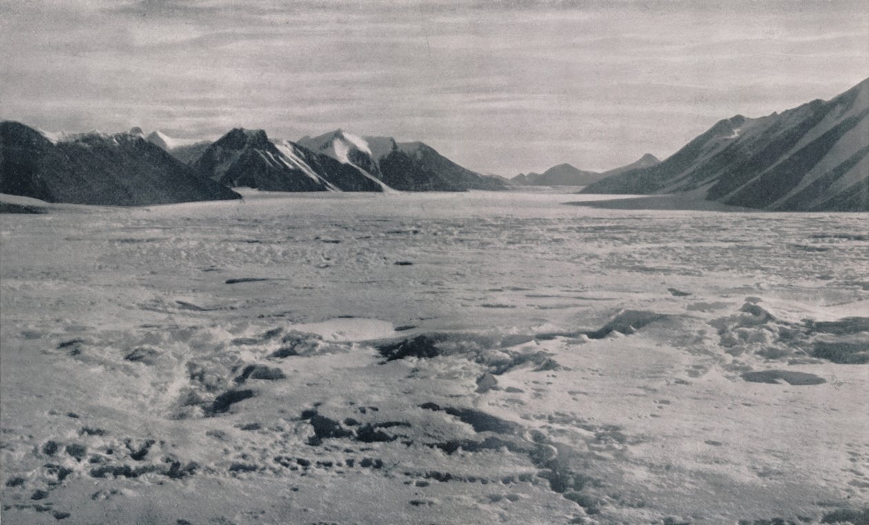 En Outlet Glacier Valley fullstendig fylt med is, c1911, 1913 av Frank Debenham