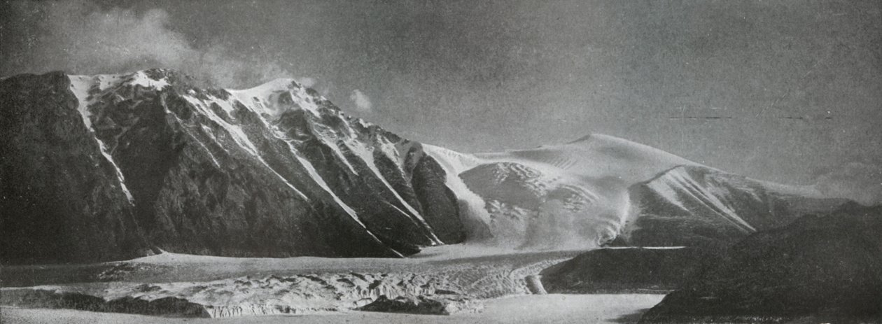 Mount England and the New Glacier, c1911, 1913. av Frank Debenham