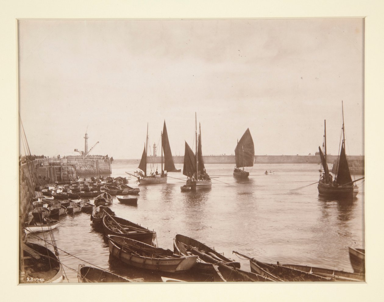 Utsikt over Whitby havn av Frank Meadow Sutcliffe