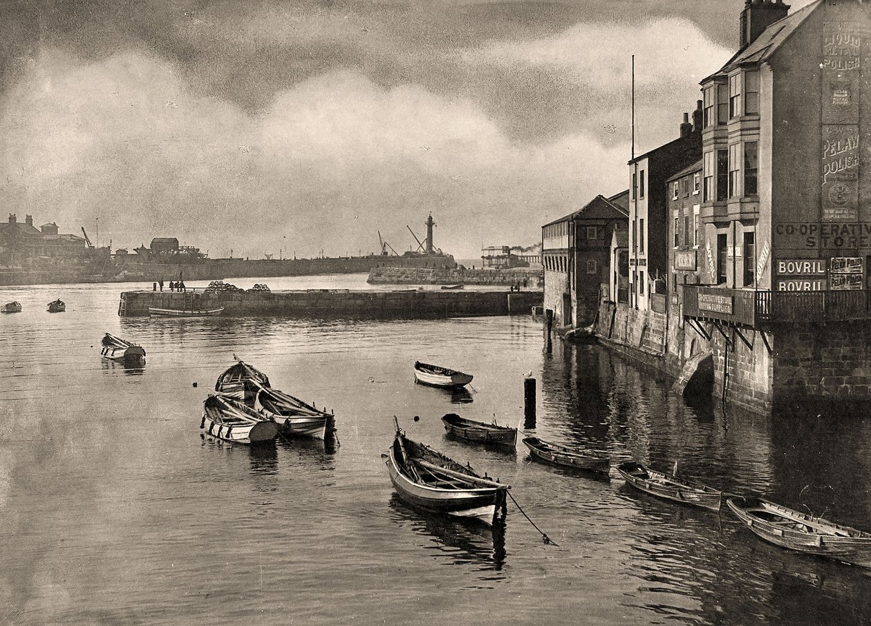 Utsikt over havnen, Whitby, North Yorkshire, c1889 av Frank Meadow Sutcliffe