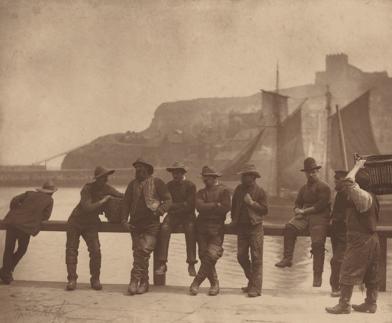 Whitby Fishermen av Frank Meadow Sutcliffe