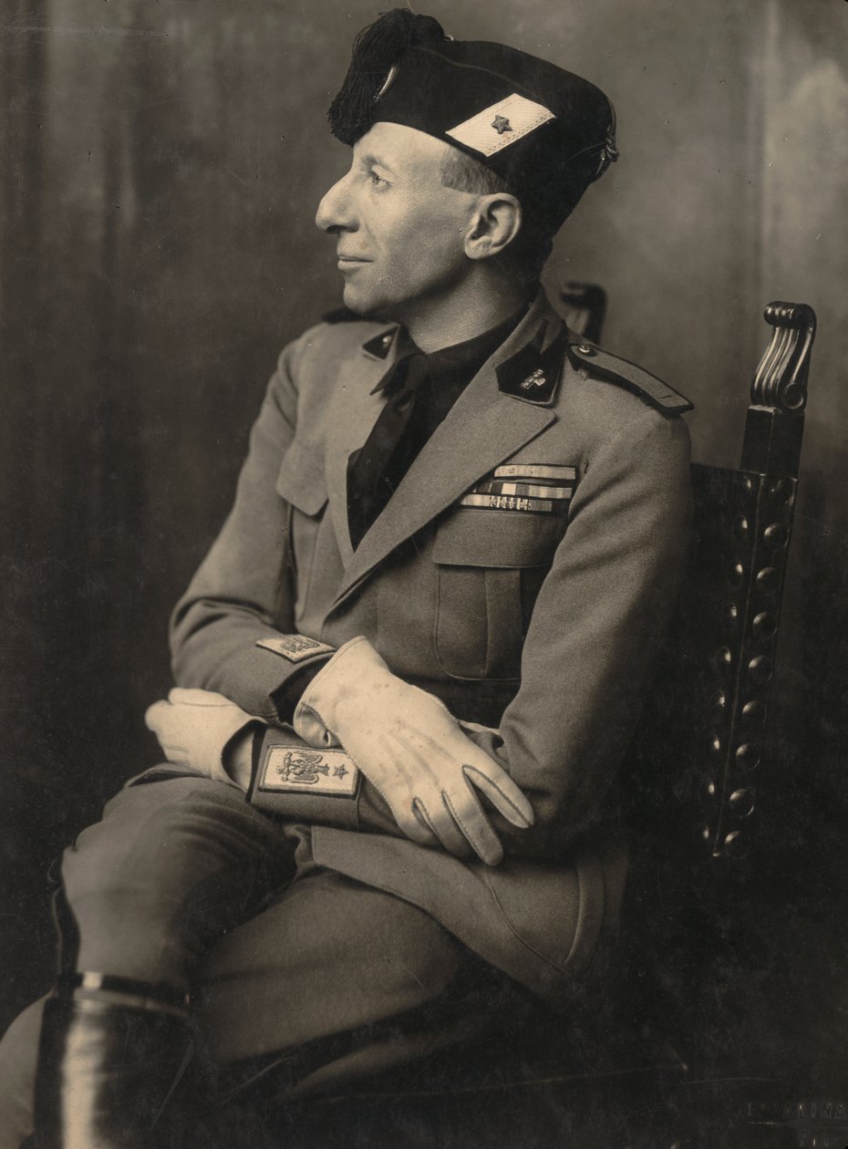 Album MVSN- Blackshirts: Augusto Turati i uniform Militia av Fratelli Alinari Fratelli Alinari
