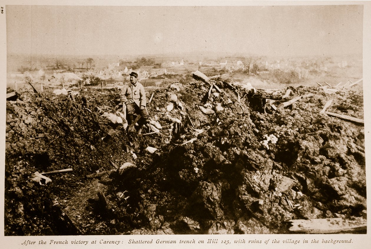 Etter den franske seieren på Carency: knust tysk skyttergrav på Hill 125, 1914-19 av French Photographer