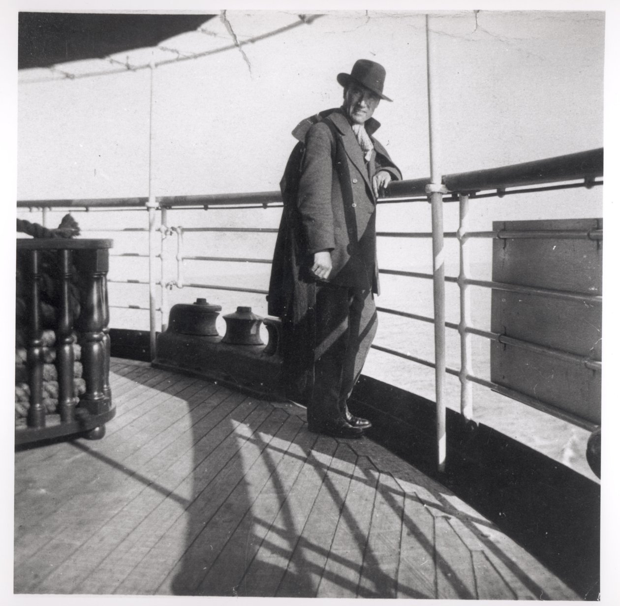 Andre Gide departing for Asia Minor (1869-1951) 1914 av French Photographer