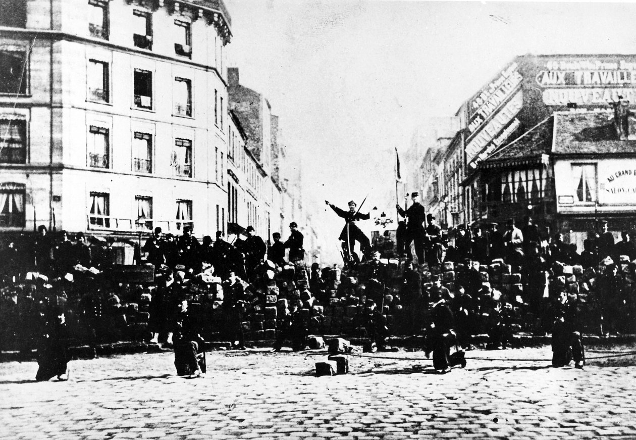 Communard Barricade i Montmartre, 1871 av French Photographer