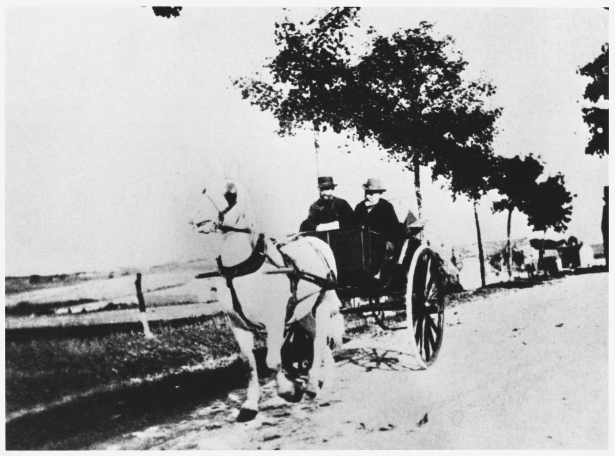 Edgar Degas (1834-1917) og en venn på landsbygda av French Photographer