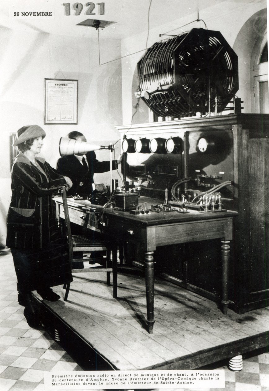 Første franske offentlige radiosending fra radiostasjonen Sainte-Assise 26. november 1921 av French Photographer