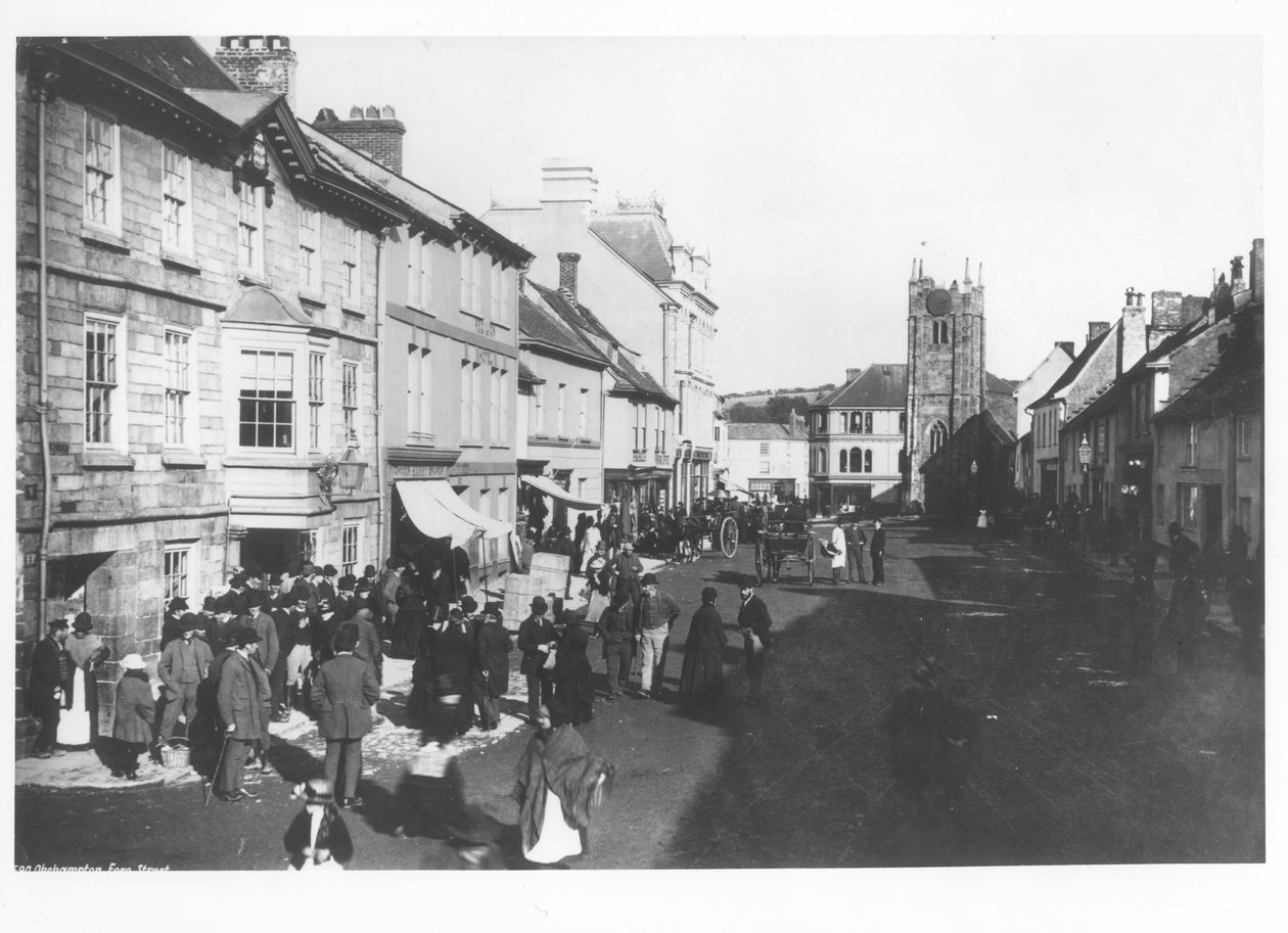 Marked i Okehampton, Devon, ca. 1900 av French Photographer