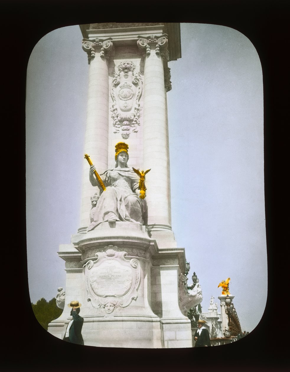 Paris-utstilling: Pont Alexandre III, Paris, 1900 (lanternelys) av French Photographer