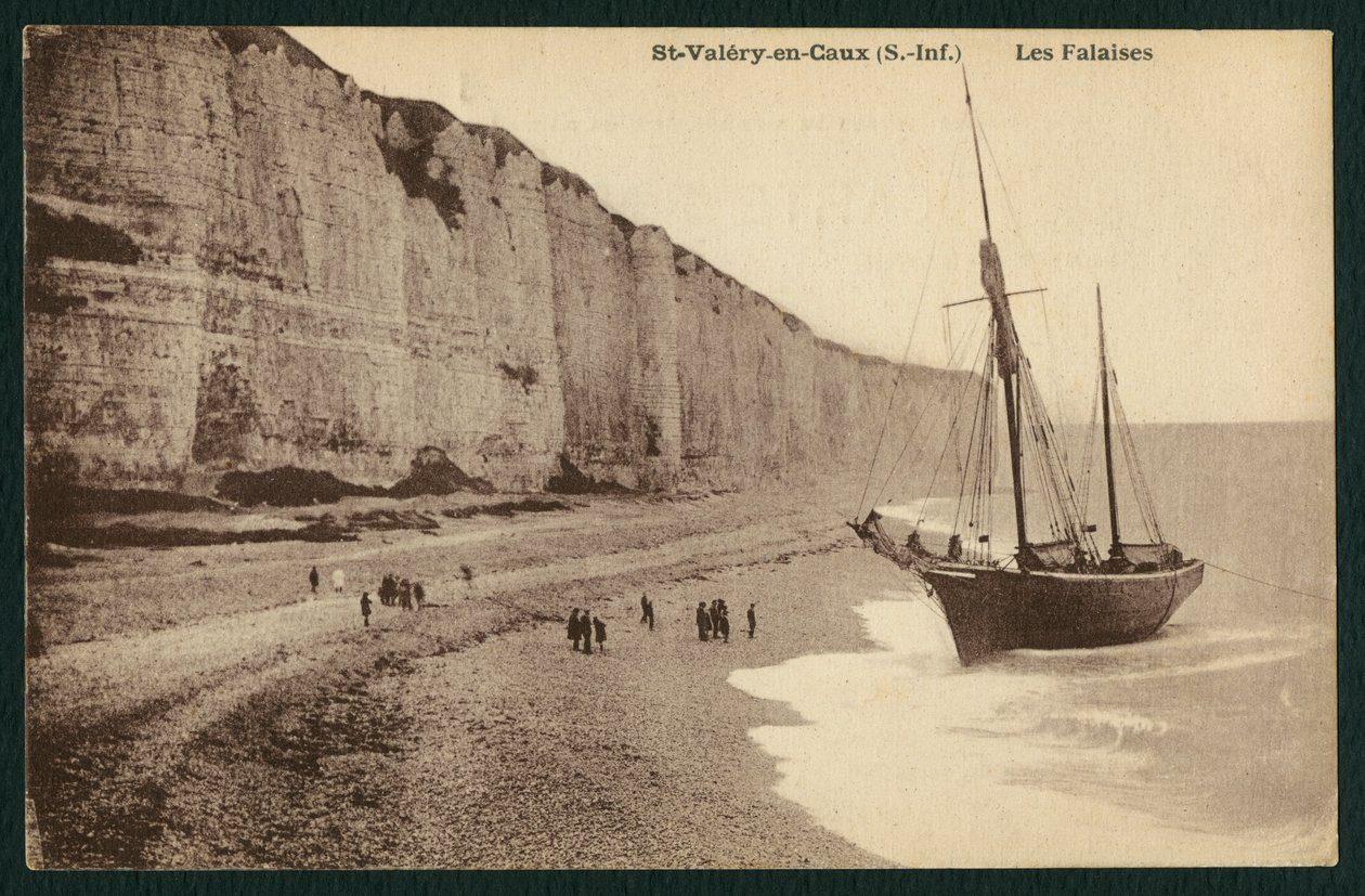 Postkort som viser klippene ved Saint-Valery-en-Caux, ca. 1900 av French Photographer