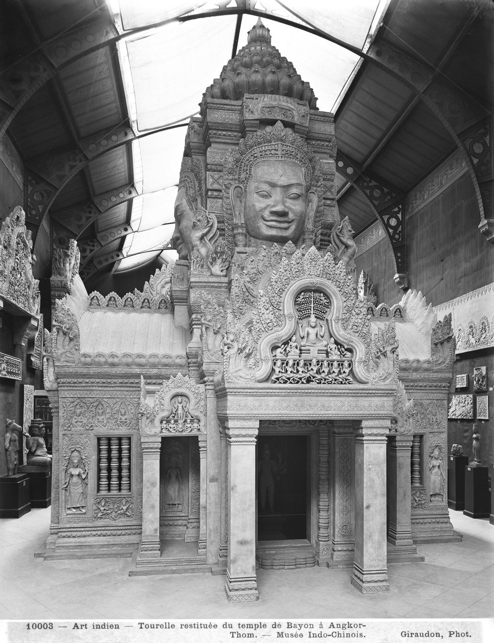 Rekonstruert tårn, Temple of Bayon i Angkor Thom, ca. 1912 av French Photographer