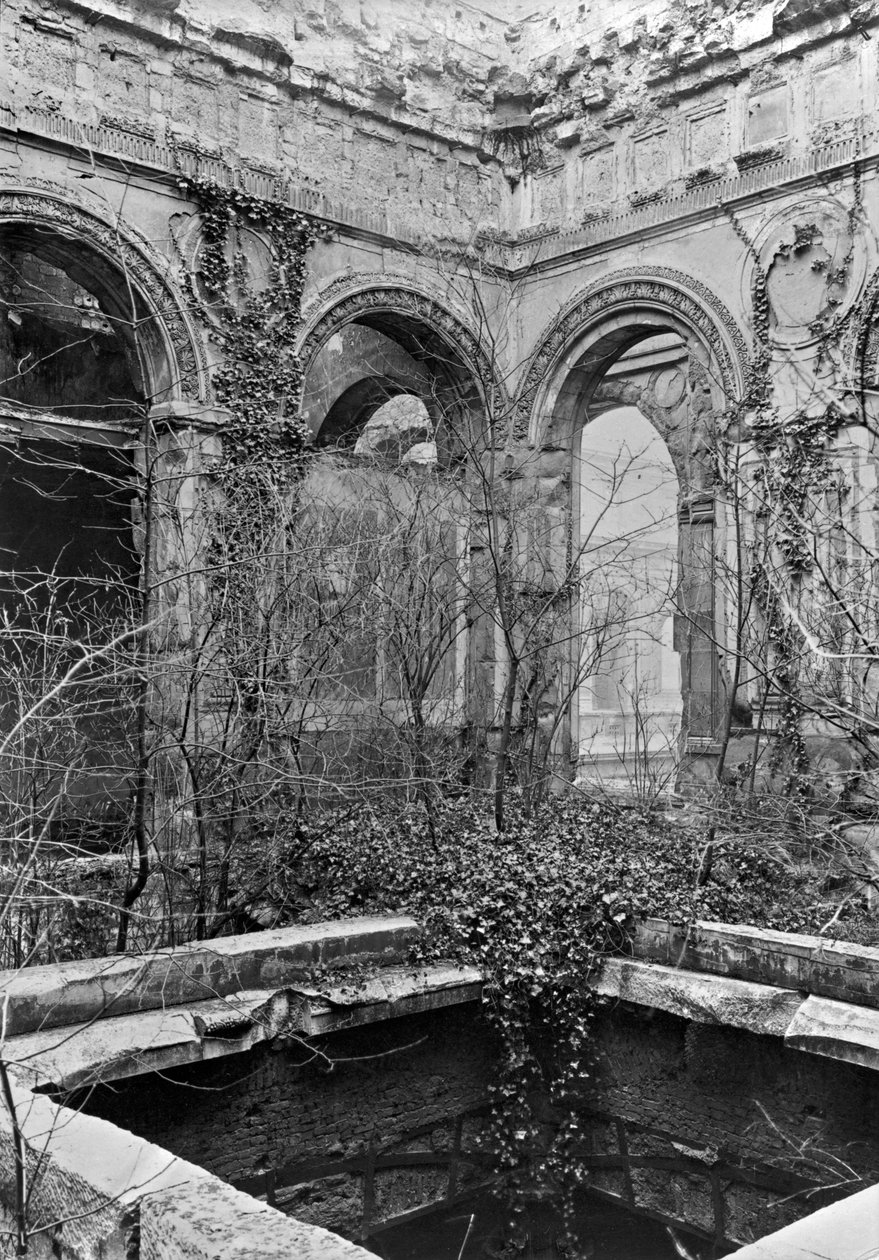 Ruinene av Cour des Comptes under kommunen Paris, 1871 av French Photographer