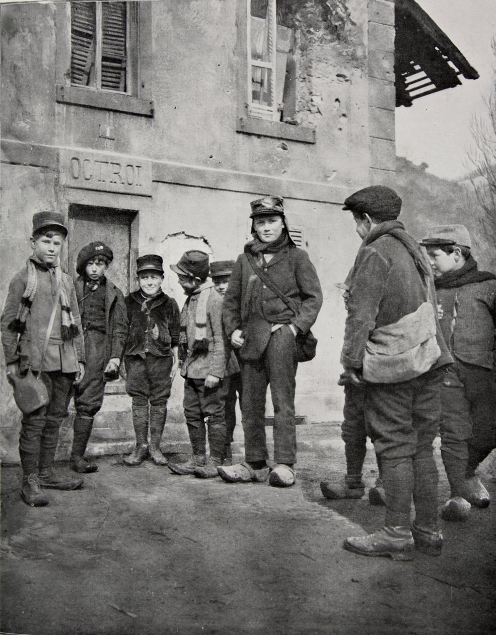 Skolebarn fra Alsace, 1915 av French Photographer
