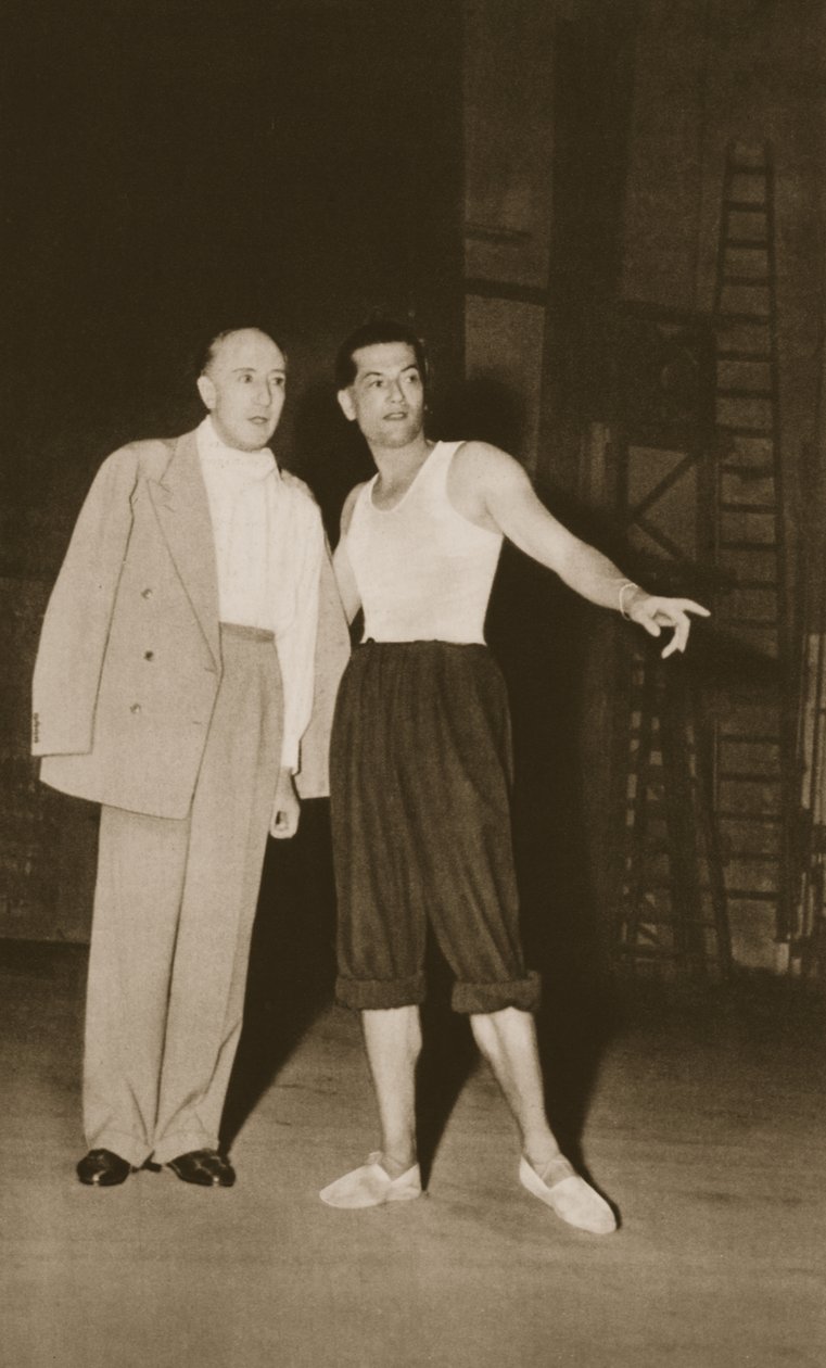 Serge Lifar og Marquis de Cuevas ved Theatre de Monte Carlo, fra Grand Ballet de Monte-Carlo, 1949 (fotogravyr) av French Photographer
