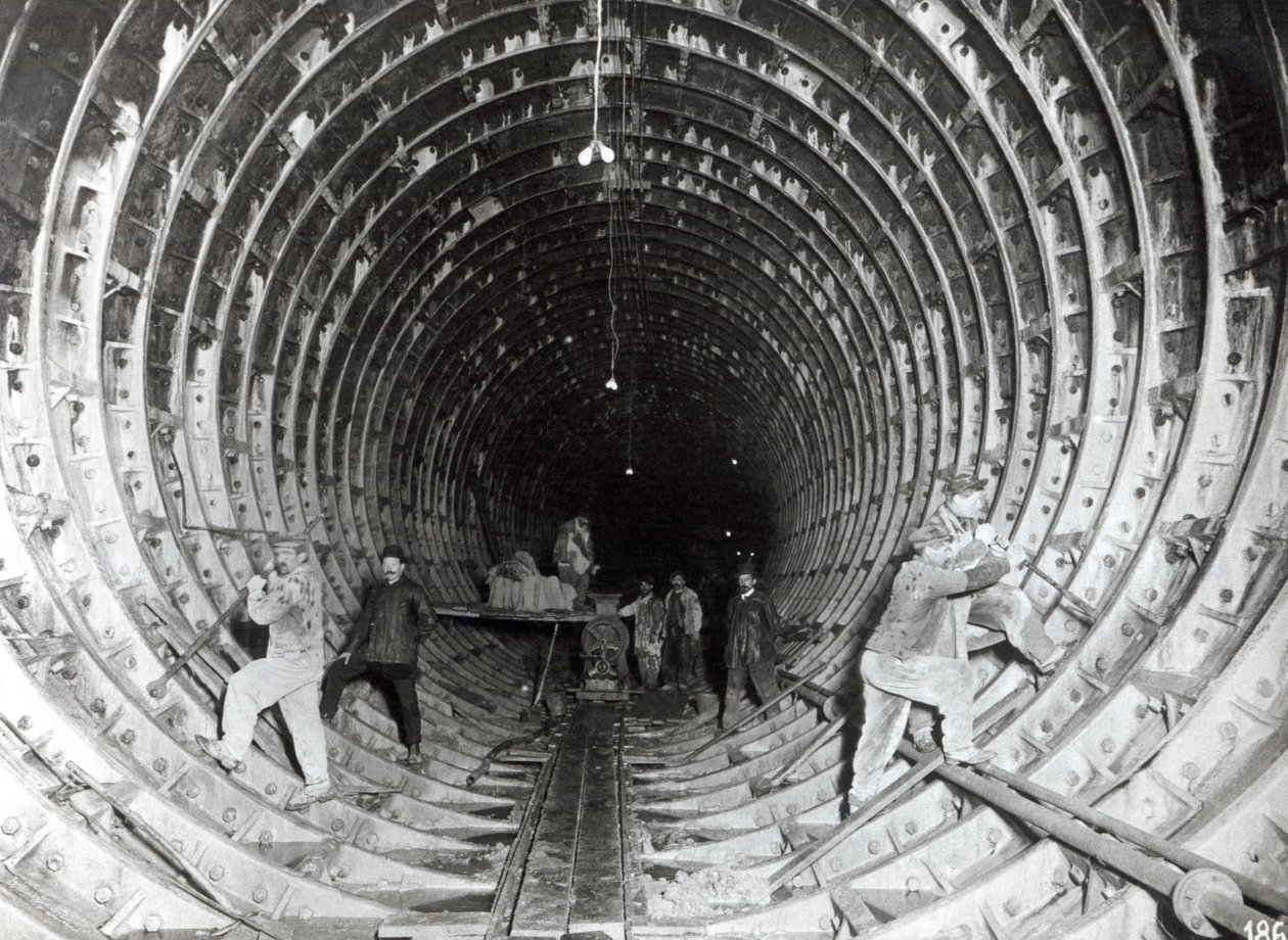 Tunnel under elven Seinen nedstrøms fra Pont de la Concorde mot Operaen, 25. mars 1911 av French Photographer