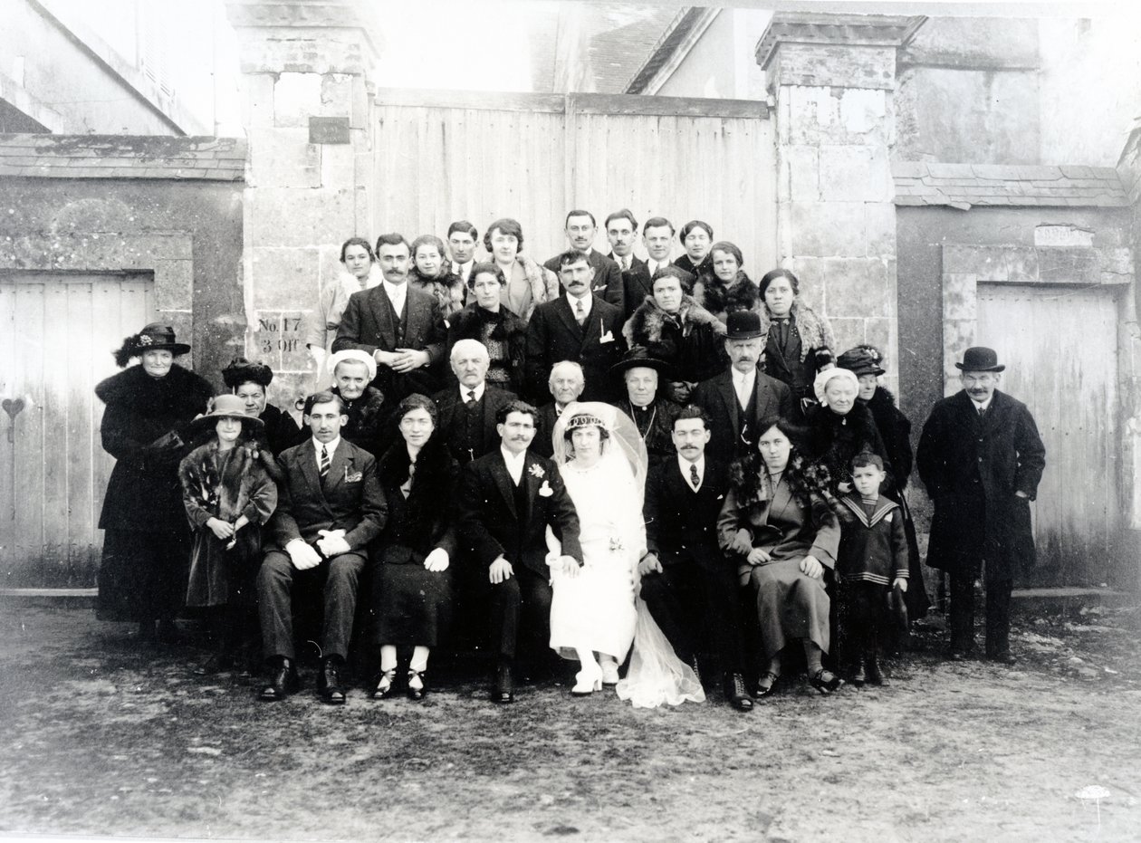 Bryllupsfotografi i Sarthe-regionen i Frankrike, ca. 1920 av French Photographer