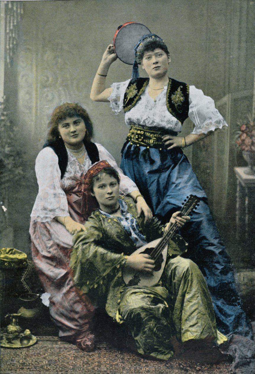 Kvinner i haremet i Konstantinopel, 1896 av French Photographer