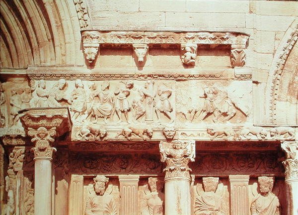 Detalj fra den sentrale portalen til vestfasaden, som viser scener fra Kristi lidenskap, ca. 1180 av French School