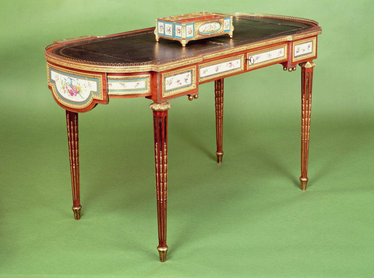 Louis XVI byråplate med blek tulipanfiner og formet ormolu-galleri, tilskrevet Martin Carlin av French School