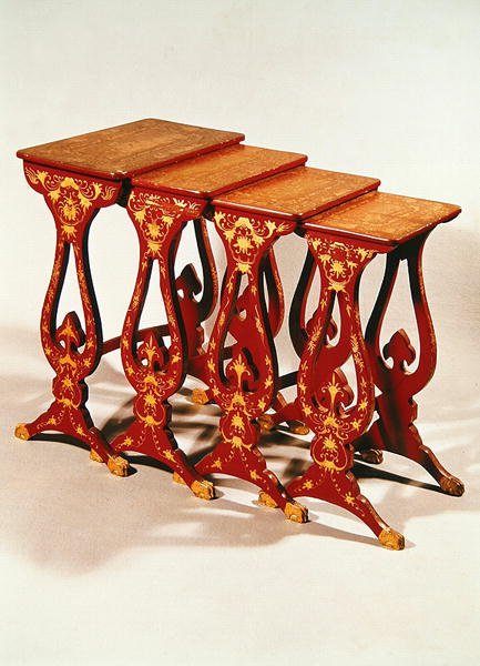 Nest av bord, Napoleon III-stil (lakkert tre) av French School