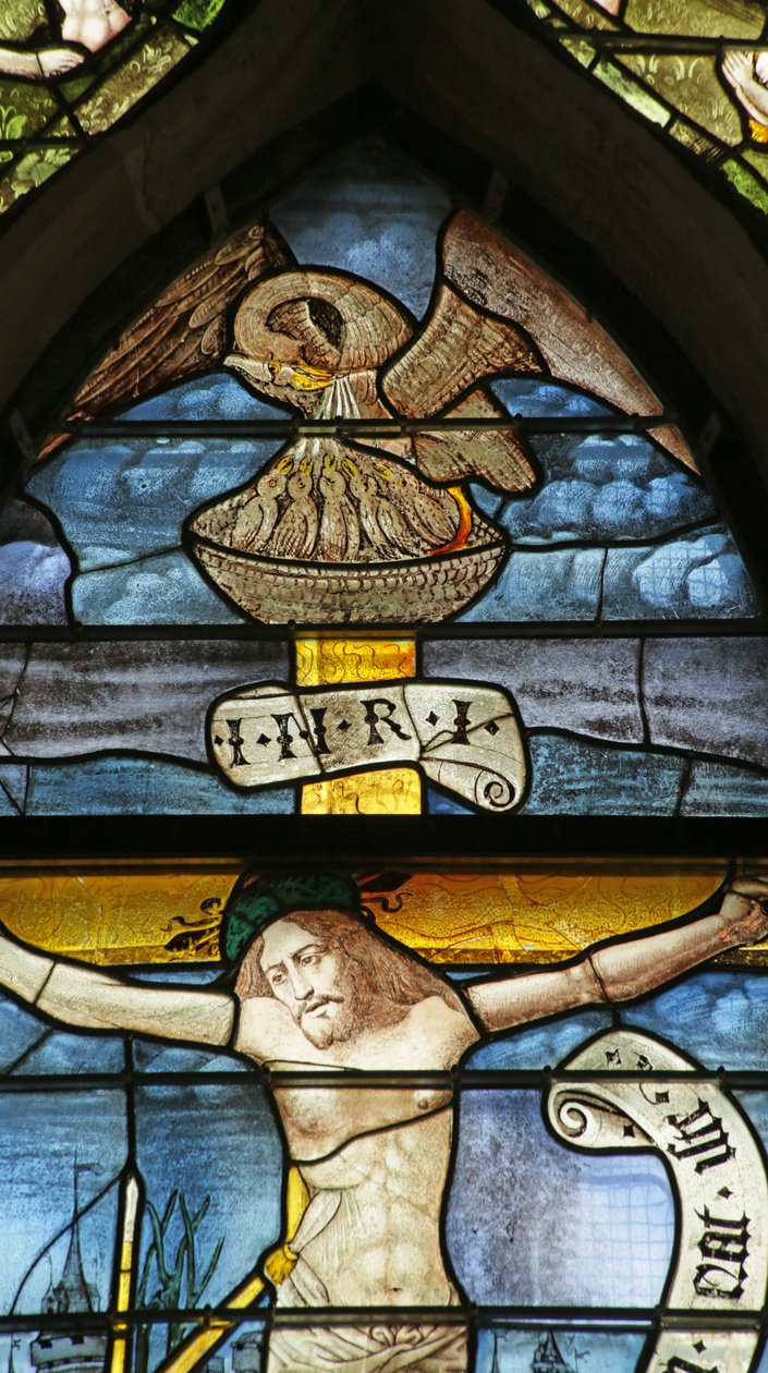 Vindu som viser pelikanen som mater ungene hennes, symbol på korsfestelsen, detalj av 2921604, 1500-10 av French School