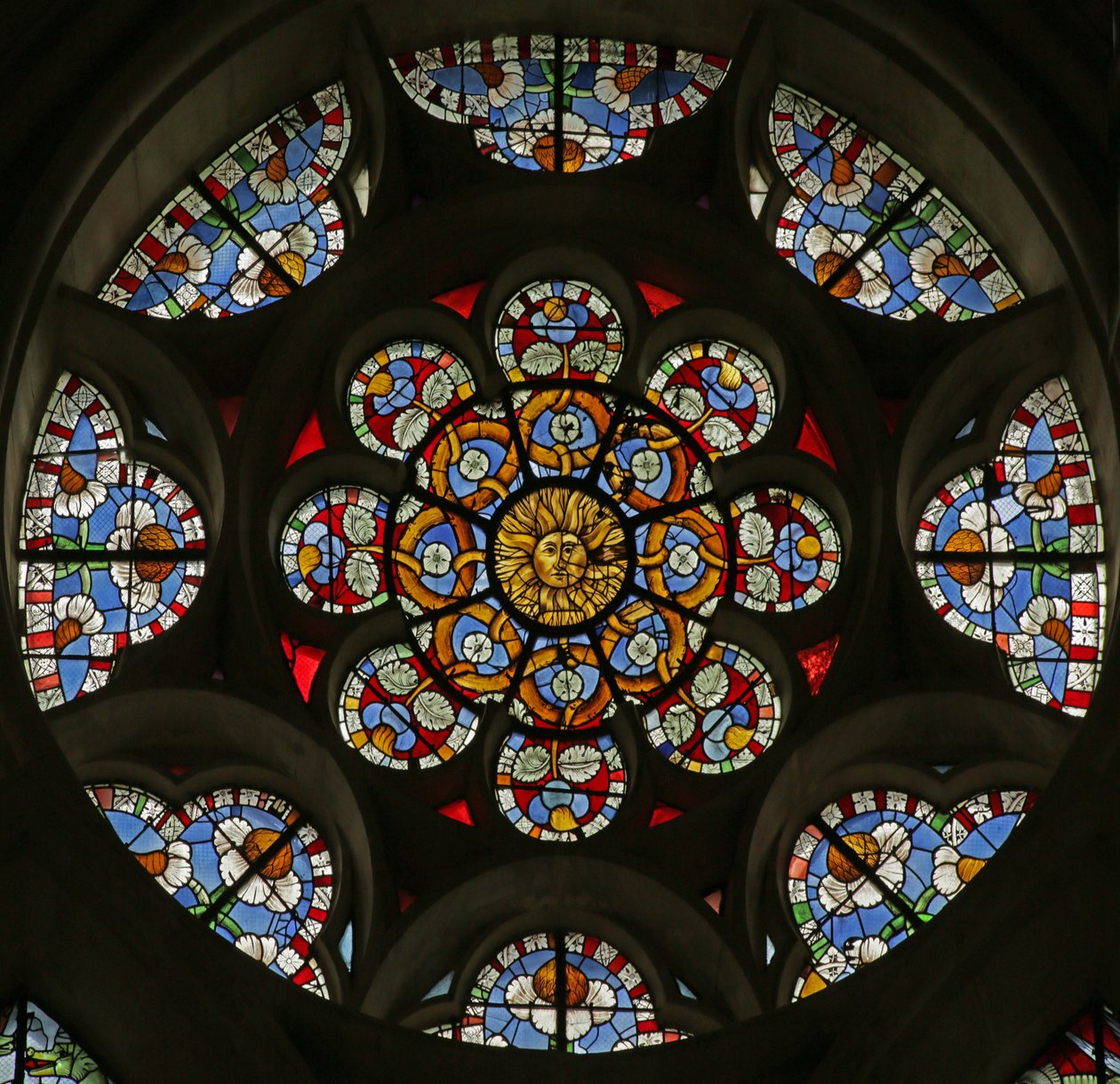 Rosevindu med sol og geometriske design, 1500- og 1900-tallet av French School